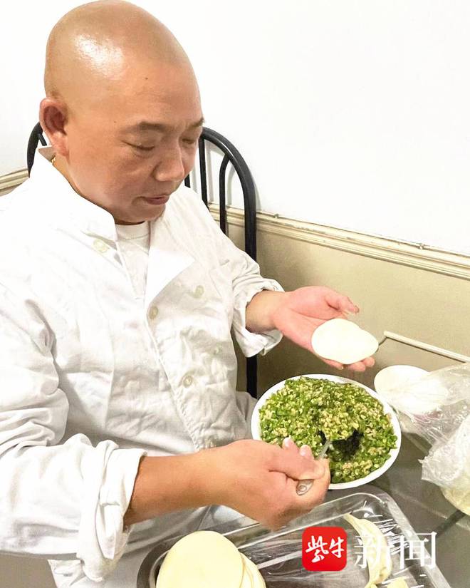 做饭69元4道菜起步点单的不少年轻人居多尊龙凯时人生就博登录五星级酒店大厨上门(图2)